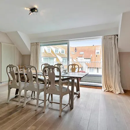 דירה Charming Sunny Duplex With 2 Large Terraces And Private Parking In *