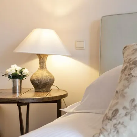 Charming Sunny Duplex With 2 Large Terraces And Private Parking In דירה *