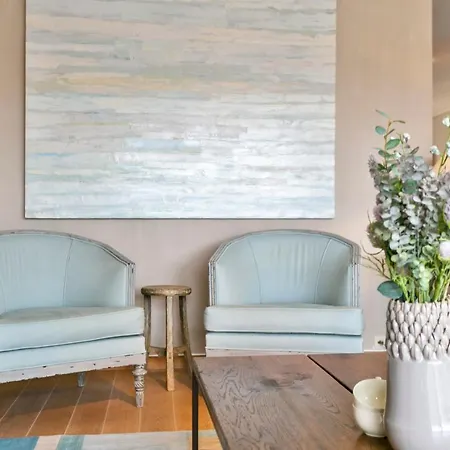 Charming Sunny Duplex With 2 Large Terraces And Private Parking In דירה קנוקה-הייסט